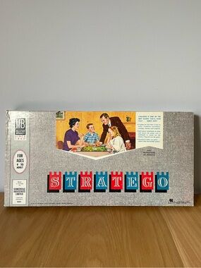 Milton Bradley Stratego Board Game 1962 Complete